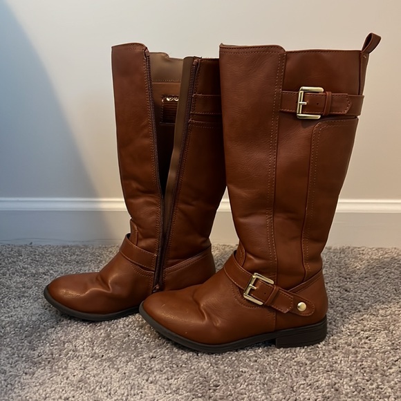 Girls brown knee high boots with gold trim - Picture 2 of 4